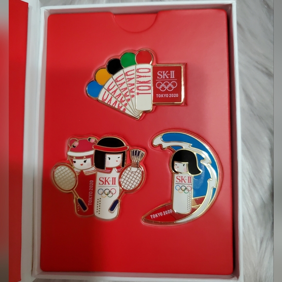SKII rare limited edition Tokyo Olympics pins - Picture 4 of 8